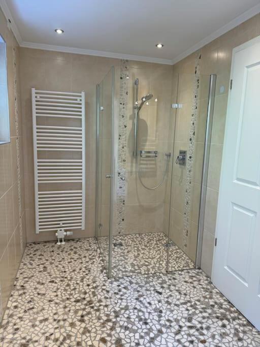 Stilvolle In Ruhiger Lage Apartment